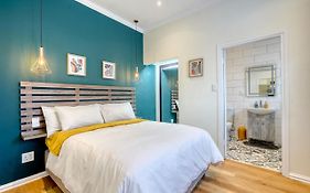 Hampton Collection - Stylish 3 Sleeper Serviced Apartment With Pool